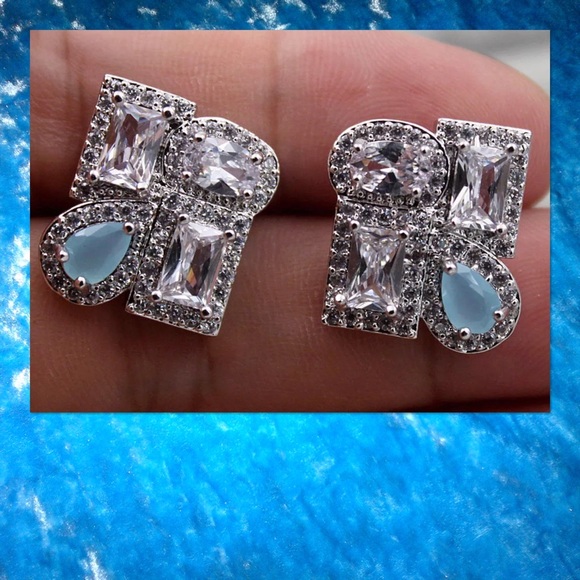 Glam Squad 2 You Jewelry - SOLD🆕 Blue Opal White Topaz 18k White GF Stud